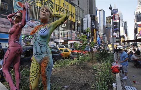 Street Art Andy Golub S Second Annual Body Painting Day In New York City