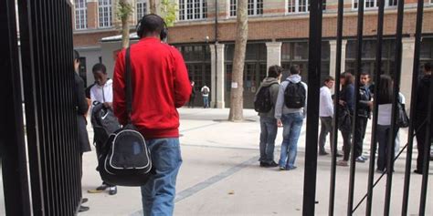Saint Denis Un Proviseur Et Son Adjointe Frappés Par Un élève Dans Un Lycée