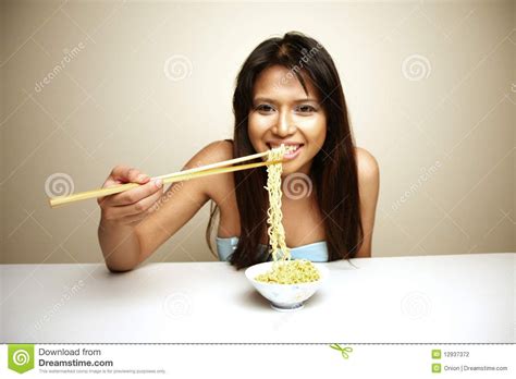 Pin By Bailey J On Noodle Eating Girls Asian Woman Women Cute