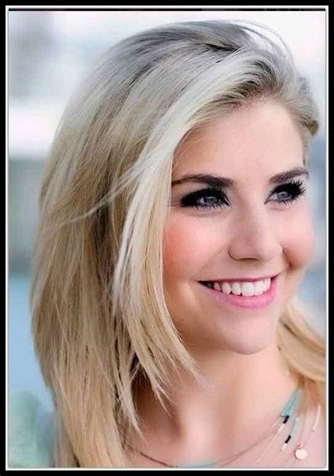 Sie ist im gleichen ort aufgewachsen wie der musiker chlötzli nötzli, der sein erstes schlagzeug von ihrem. Beatrice Egli Frisuren Stil 2019 | Promi Frisuren ...
