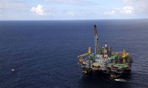 Petrobras petroleo brasileiro sa pn (petr4). Fundo 'abutre' Aurelius diz que Petrobras não cumpre ...