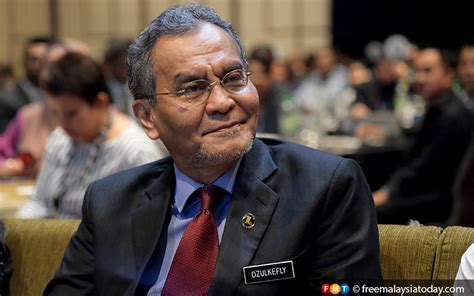 Jadi berikanlah yg terbaik untuknya. Bersuara pertahan hak, keselamatan pesakit, kata menteri ...