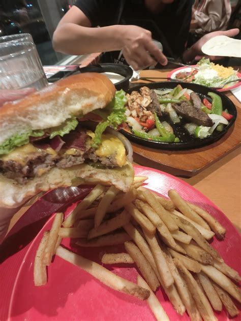 It is located near wisma consplant (formerly wisma tractors until chillout bistro & restaurant. TGIF Restaurant Subang Parade | gusghani