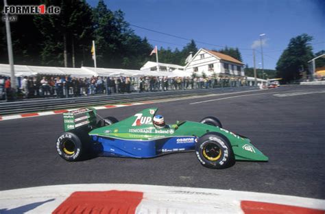Beim fahren ist die doppelkupplung ein manöver, das manchmal von spezialisierten fahrern ausgeführt wird. Fotostrecke: Alle Formel-1-Autos von Michael Schumacher ...