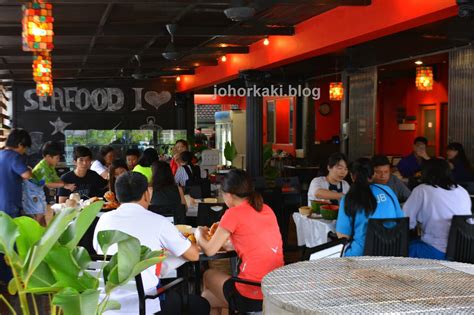 Book tickets now on 12goasia! The Catch Restaurant - Seafood in Johor Bahru 手抓吧 JK1550 ...