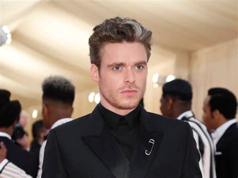 Bodyguard Star Richard Madden ‘couldnt Leave His House After Fame