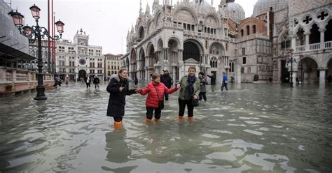 Inundaciones en Italia provocan evacuaciones y cierre de vías