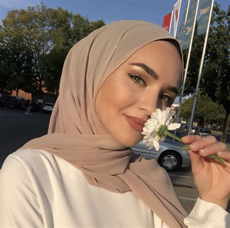 Pin Von Bambi Auf —hijab Islamische Kleidung Bodenlange Abendkleider Islamische Mode