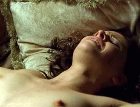 Naked Jennifer Ulrich In Zimmer 205