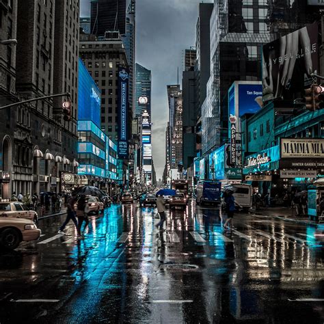 2048x2048 New York City Street Reflection Motion Blur Dark