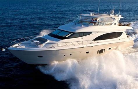 Cabin cruisers give you all of the amenities that you need to spend a day, or even multiple days, out crowsurvival. » Motor Yachts Are the Best Luxury Cruisers
