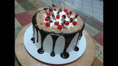 Descubre el origen, la elaboración y características de este queso extremeño. Cómo hacer un pastel artesanal con cerezas y ganache con ...