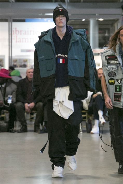VETEMENTS FALL WINTER 2017-18 COLLECTION | The Skinny Beep