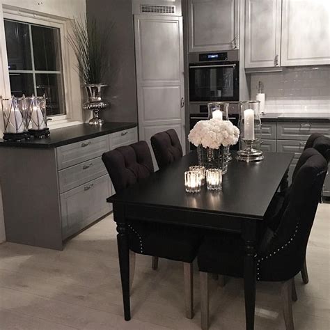 20+ Black Dining Table Decor Ideas