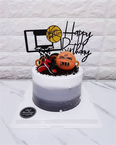 Basketball Cake Ideas And Designs Basketball Birthday Cake Basketball Cake Simple Birthday Cake