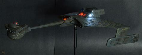 Star Trek Klingon Battlecruiser Ktinga Class Model Built And Lit 1537