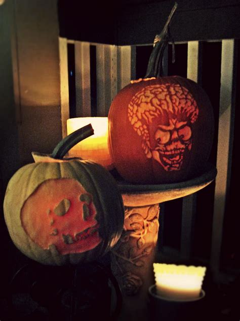 Pumpkin Etching Skull And Mars Attacks Martian Head Halloween