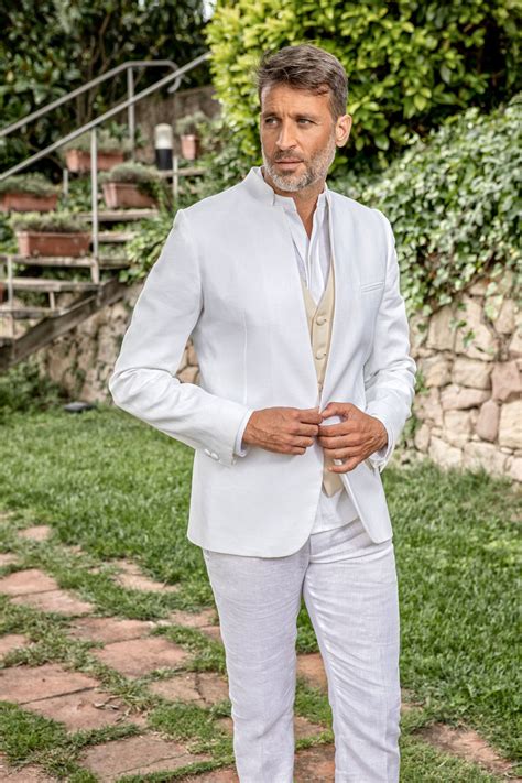 Z10 Groom Suit For Weddings With A White Dress Code Ordenar Por