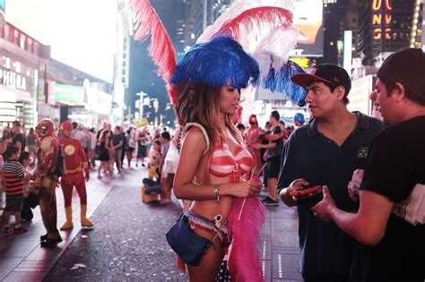 Desnudas Topless Women In Times Square Involved In Two Police Incidents