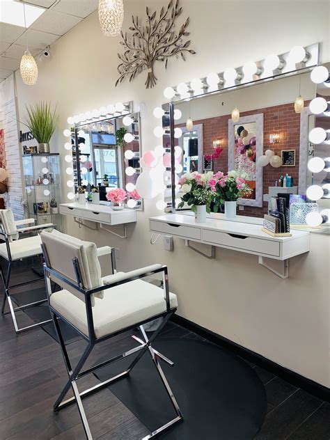 Makeup Studio Decor Salons Makeup Studio Decor In 2020 Makeup