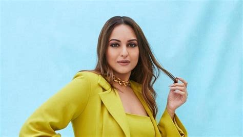 Sonakshi Sinha On Double Xl ‘body Shaming Starts At Home My Mother Constantly Told Me To Lose