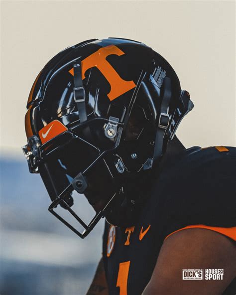 Tennessee Unveils Electric Black Uniforms For Kentucky Game Outkick