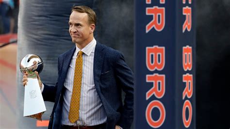 Peyton Manning Selected For Pro Football Hall Of Fame The New York Times