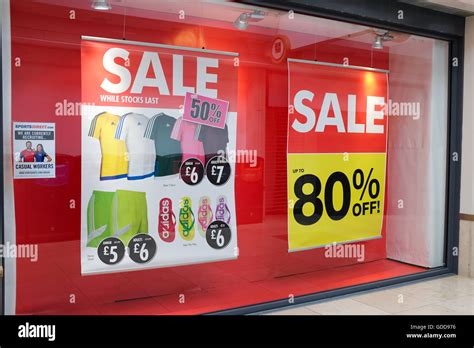 Sale Poster Shop Hi Res Stock Photography And Images Alamy