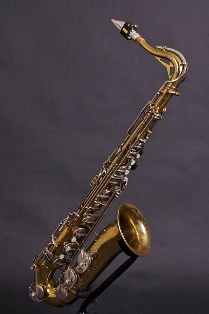 saxofon tenor banco de fotos e imágenes de stock istock