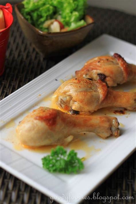 Remove the chicken to a baking sheet to cool. GoodyFoodies: Recipe: Spicy roasted chicken drumsticks (Ree Drummond)