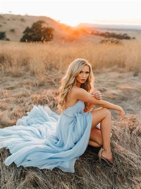 We offer cheap boho wedding dresses with high quality,you can choose from plus size boho wedding dresses and bohemian wedding dresses with sleeves from here. Thigh Split Light Sky Blue Rustic Wedding Dresses Beach ...