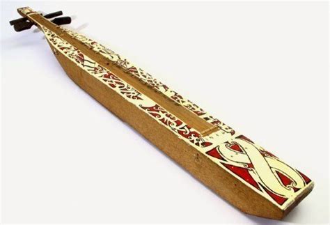 Tifa adalah alat musik tradisional papu yang bahan utamanya terbuat dari kayu sedangkan untuk membrannya terbuat dari. 5 Alat Musik Harmonis Asli dari Indonesia