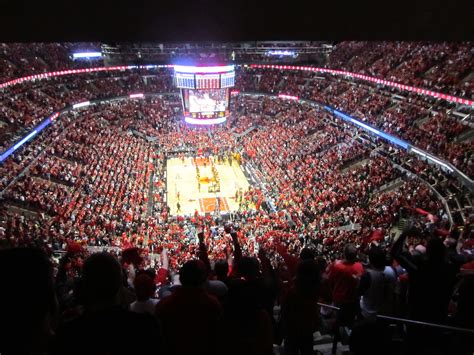 File:Chicago Bulls Playoffs 2011.jpg - Wikimedia Commons