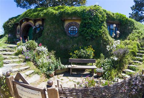 A Day In Middle Earth Exploring The Hobbiton Movie Set New Zealand