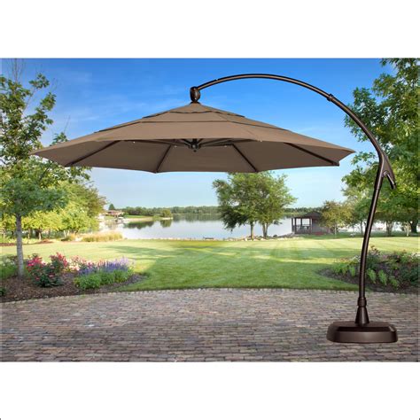 Creating An Outdoor Oasis Large Offset Patio Umbrellas Patio Designs