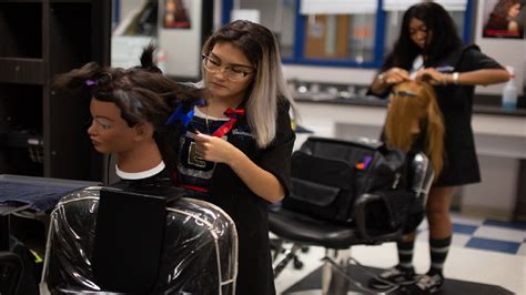Texas Considering Cutting High School Cosmetology Courses