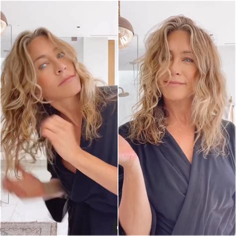 Jennifer Aniston Went Makeup Free To Show Off Her Two Step Beach Waves