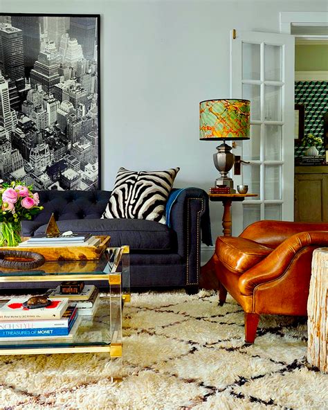How To Decorate A Room With Black Leather Sofas