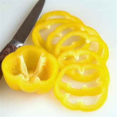 How To Cut A Bell Pepper Into Rings Cook Like Czechs