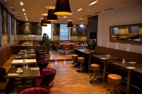Das restaurant ist geöffnet und wir heißen sie herzlich willkommen. Restaurant Adria in München