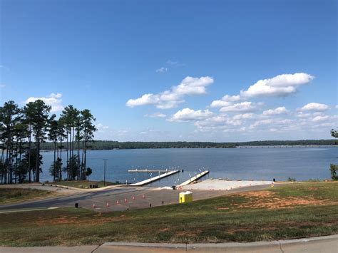 Lake Hartwell Attracts Millions To The Water Each Year