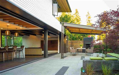 An outdoor patio is a great way to extend your living area outside and depending on how extravagant you want your set up to be, there are many things that you can even do yourself to create a memorable space. Covered Lanai Single Story Mediterranean House Plans Fancy ...