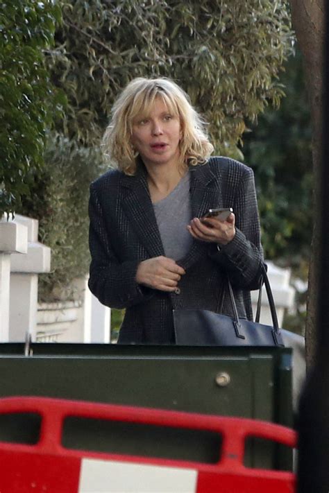 COURTNEY LOVE Out and About in London 10/18/2022 – HawtCelebs