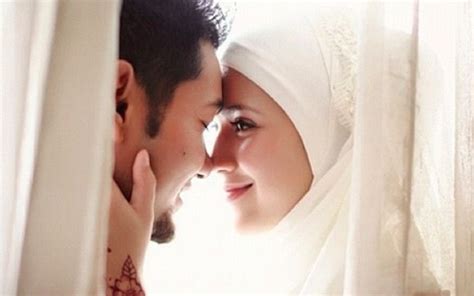 Begini Cara Suami Tingkatkan Keimanan Istri Dalam Islam Okezone Lifestyle