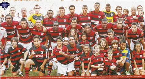 Na temporada passada, foram três títulos (carioca, brasileirão e libertadores). Times Campeões: Flamengo Campeão Carioca 2011