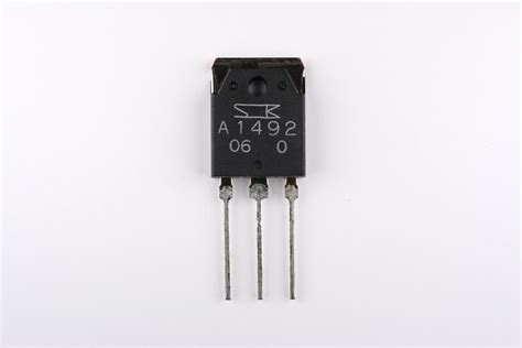 2SA1492 Transistor Analog