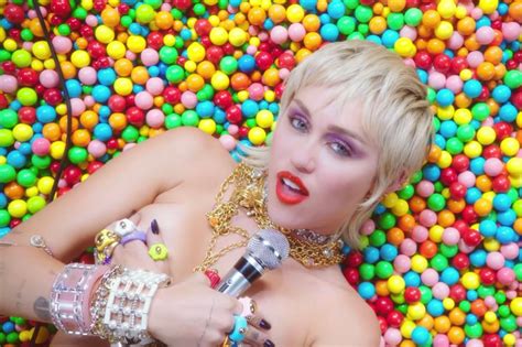 Watch Miley Cyrus Sexy Self Directed Video For ‘midnight Sky