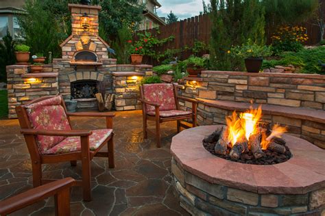 You can now easily get comfortable outdoors with the right heating system in your back garden. Outdoor Fire Pits and Fireplace Ideas for your Backyard ...