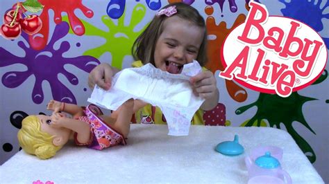 Вика меняет подгузник и играет с БЕБИ ЭЛАЙВ Baby Alive Doll Diaper