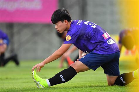 สำหรับ ทีมชาติไทย มีโปรแกรมอุ่นเครื่องแบบ international friendly 'a' match พบกับ ทีมชาติทาจิกิสถาน ในวันเสาร์ที่ 29 พฤษภาคม เวลา 20.45 น. ศุภชัย หน้าเป้าศูนย์หน้าทัพ ช้างศึก เอกนิษฐ์ ติดธงทีมชาติไทยครั้งแรก